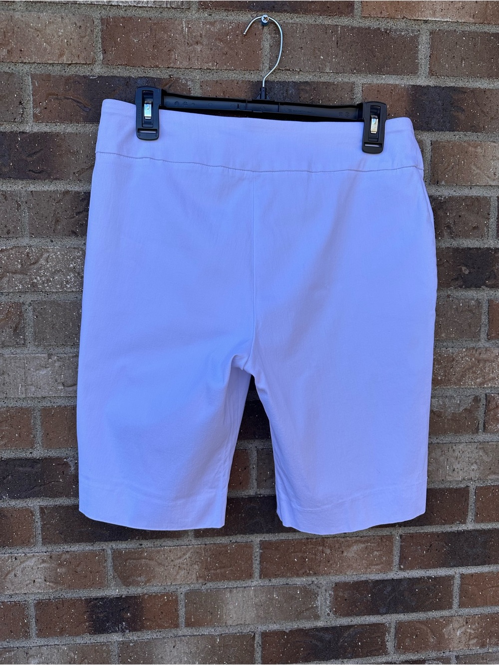 Hopes & Harlow Women's White Stretch Bermuda Shorts, sz. 10p - Picture 2 of 4